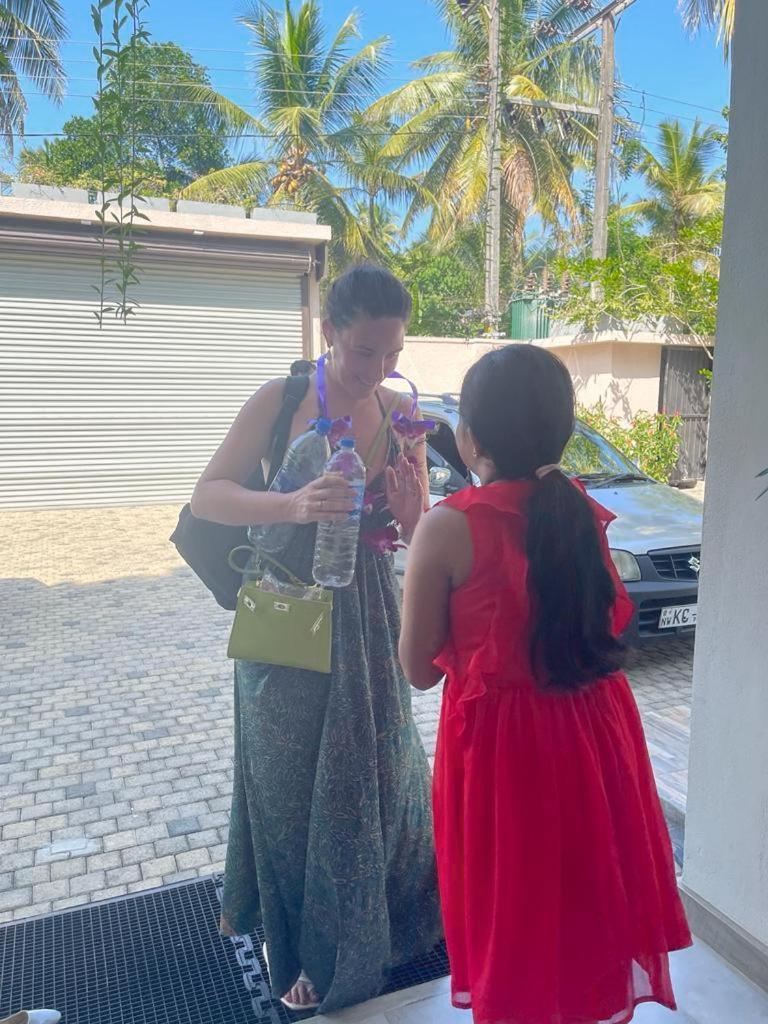 Ceylanro Transit Villa Negombo Bagian luar foto